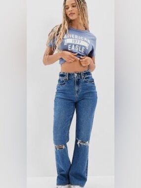 American Eagle Outfitters 90’s Bootcut dark blue Jeans with Distressed Knee